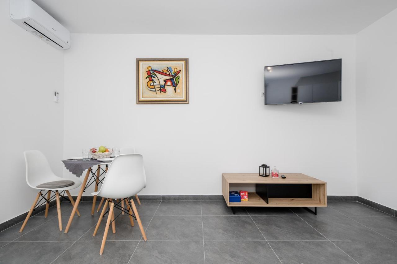 Mariva Apartments Lopar Ngoại thất bức ảnh