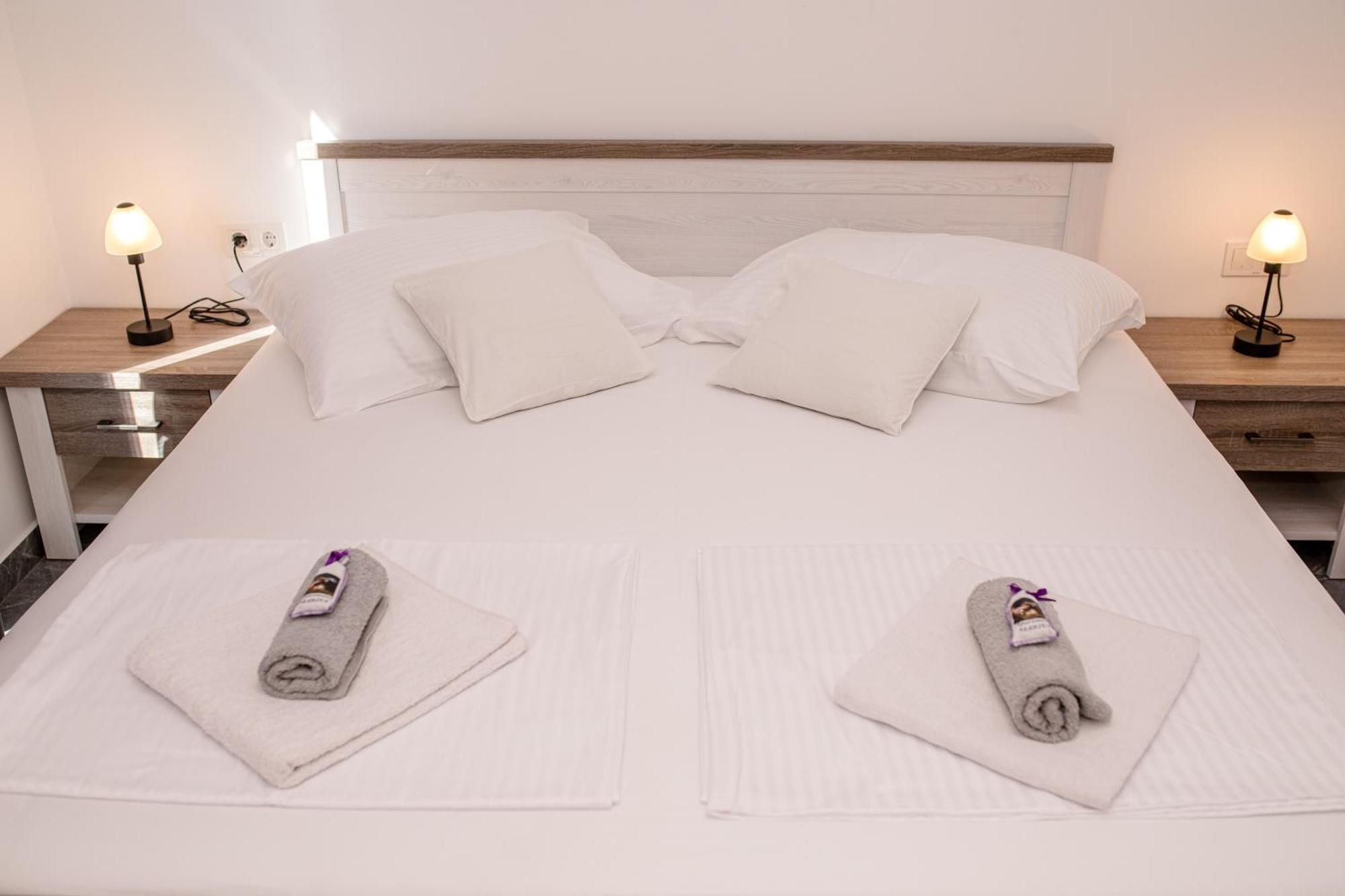 Mariva Apartments Lopar Ngoại thất bức ảnh